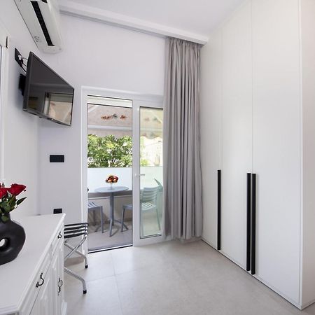 Cherry Central Luxury Suites خانيا المظهر الخارجي الصورة