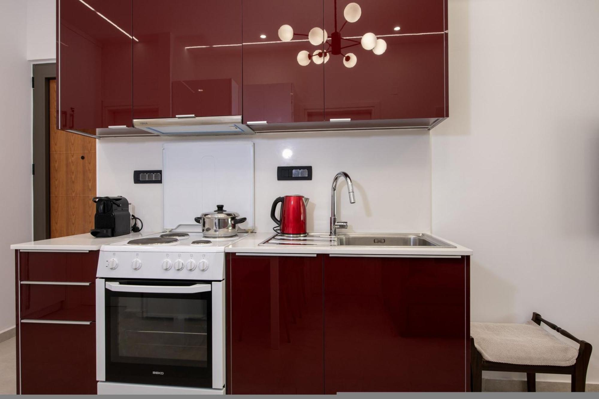 Cherry Central Luxury Suites خانيا المظهر الخارجي الصورة