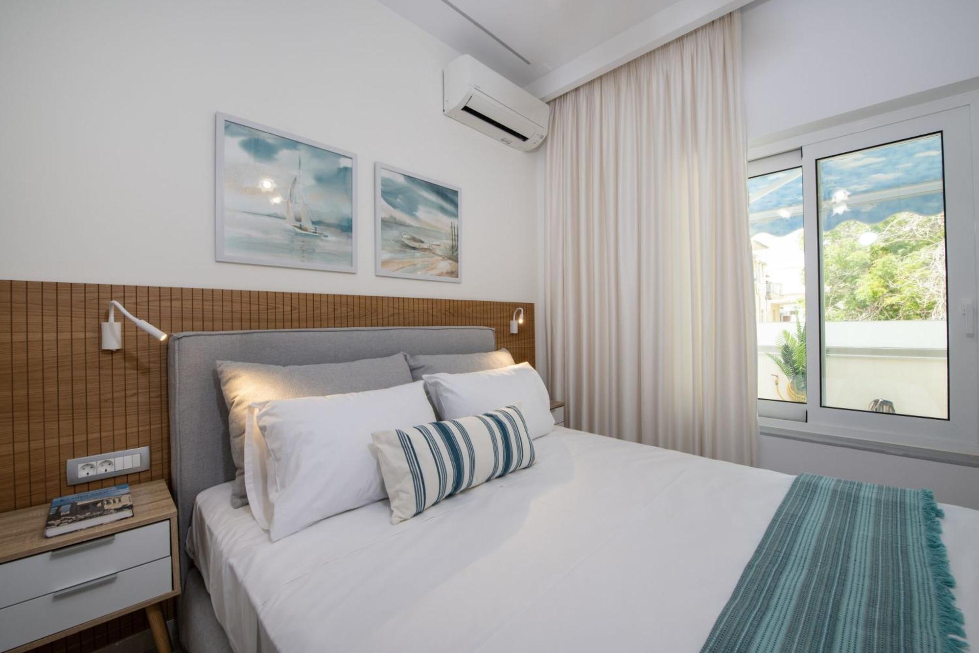 Cherry Central Luxury Suites خانيا المظهر الخارجي الصورة
