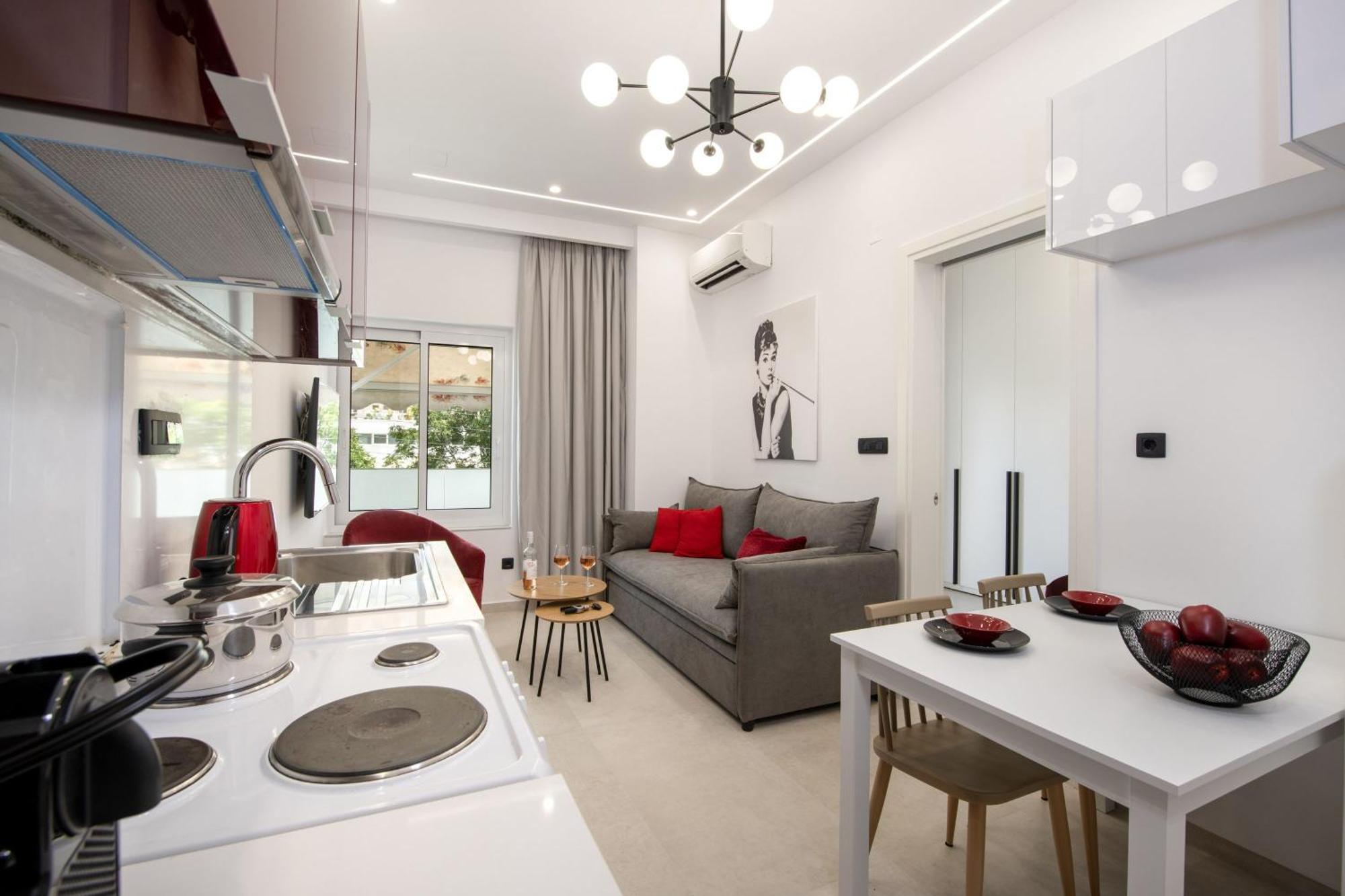 Cherry Central Luxury Suites خانيا المظهر الخارجي الصورة