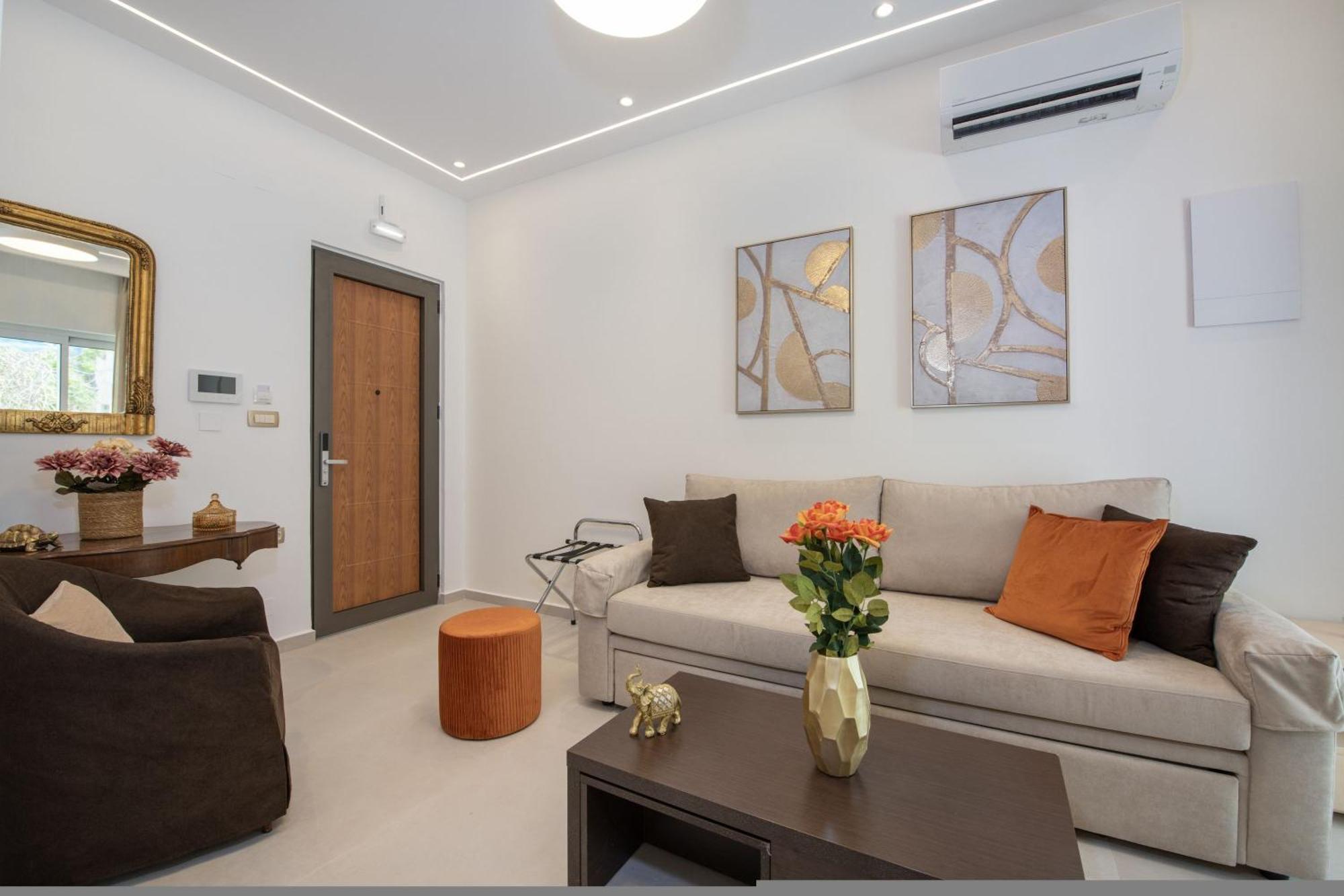 Cherry Central Luxury Suites خانيا المظهر الخارجي الصورة