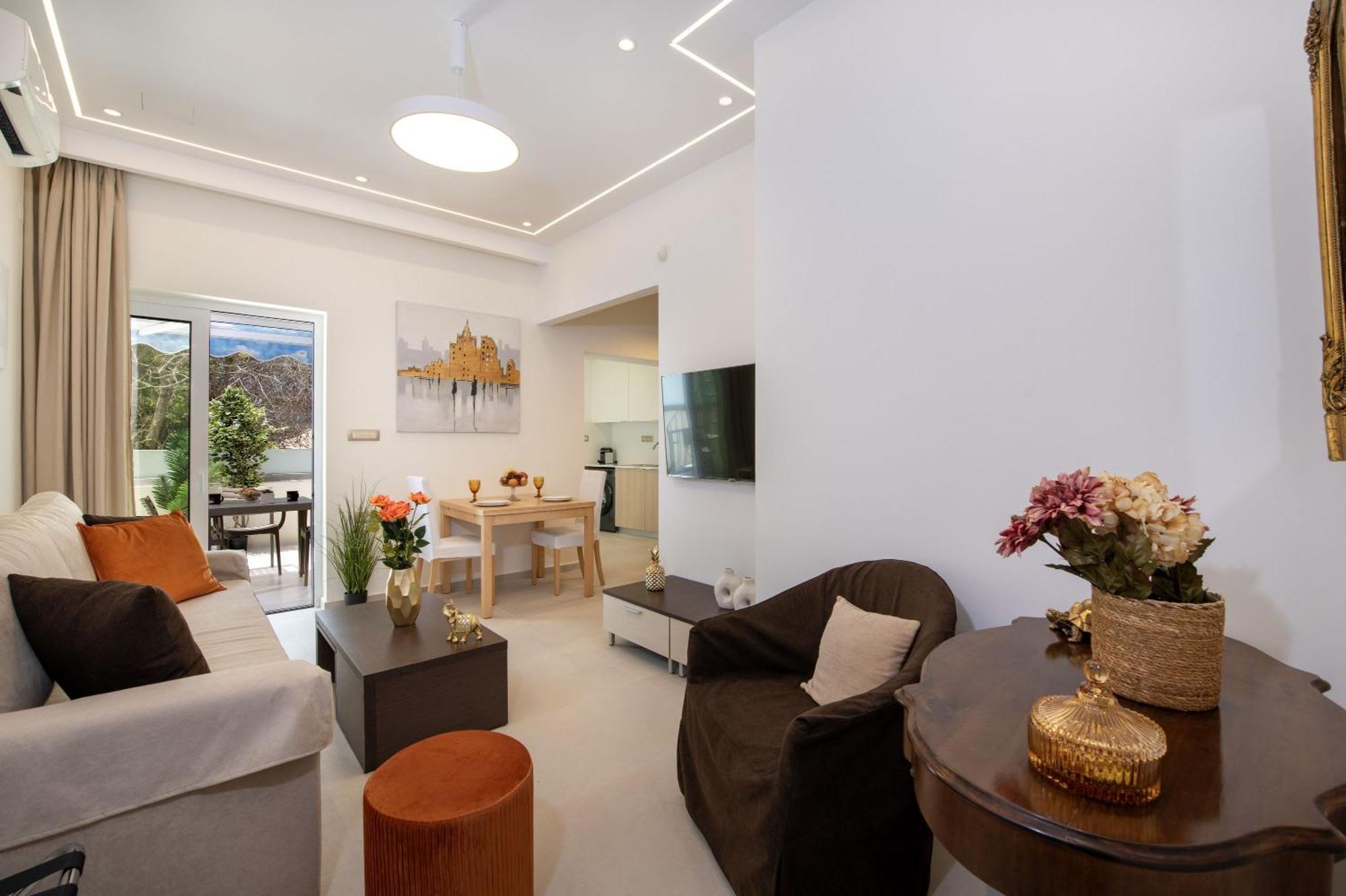 Cherry Central Luxury Suites خانيا المظهر الخارجي الصورة