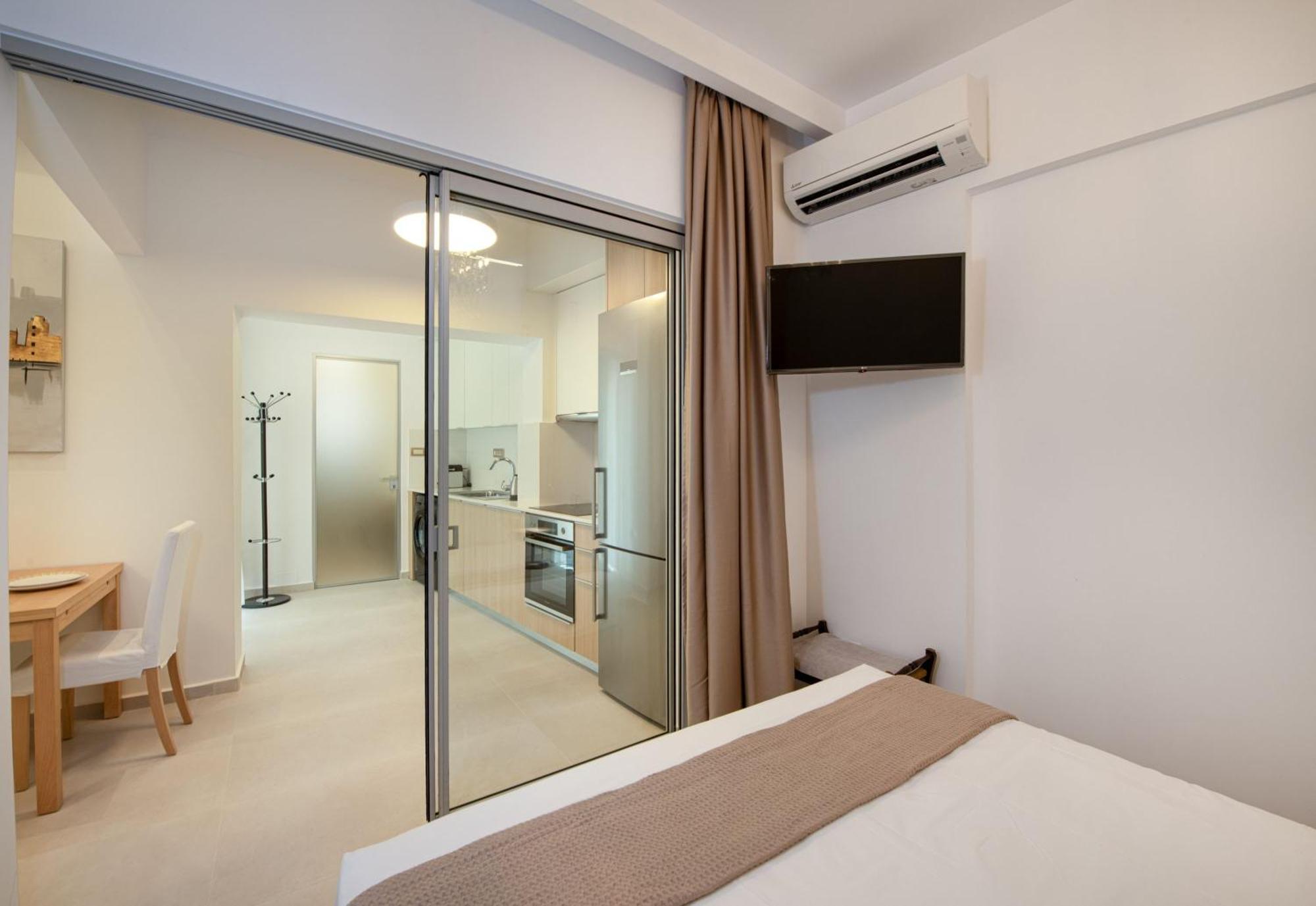 Cherry Central Luxury Suites خانيا المظهر الخارجي الصورة