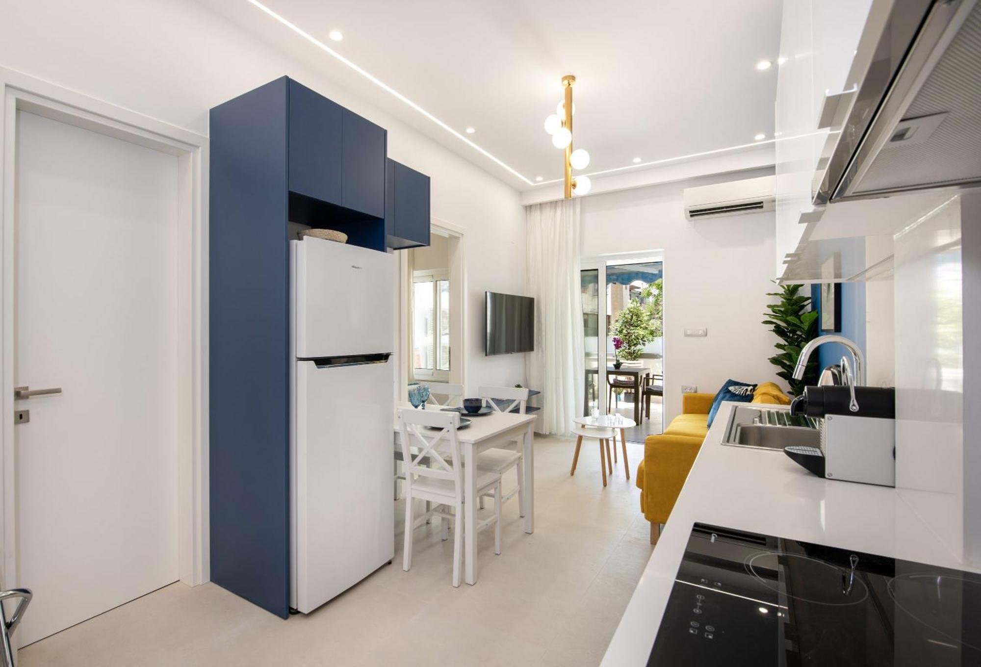 Cherry Central Luxury Suites خانيا المظهر الخارجي الصورة