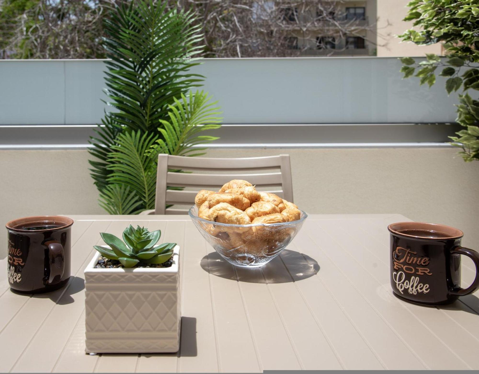 Cherry Central Luxury Suites خانيا المظهر الخارجي الصورة